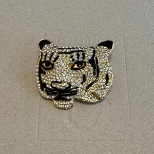 Sparkling Tiger Brooch